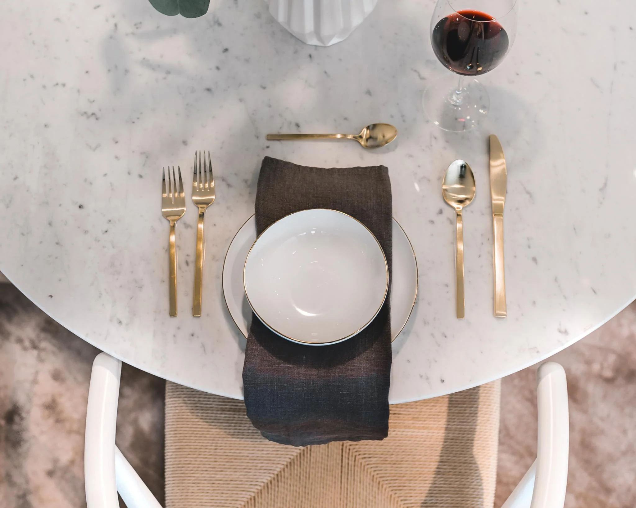 Tulip Table Round - Carrara - Image 8
